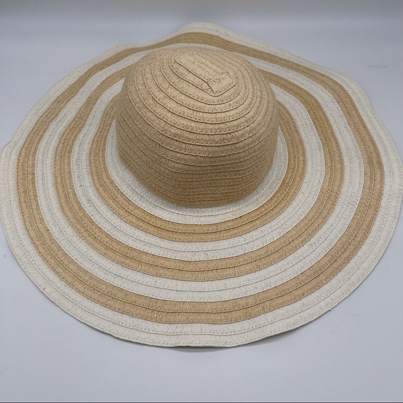 Vera Bradley Natural Stripe Straw Sun 